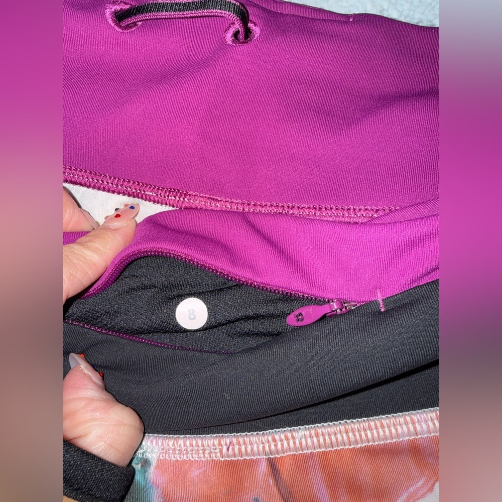Lululemon Cropped Leggings - Picture 5 of 5